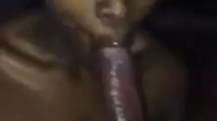 सिलिकॉन माँ बेडरूम में सौतेले बेटे फुल सेक्सी ब्लू पिक्चर देता है