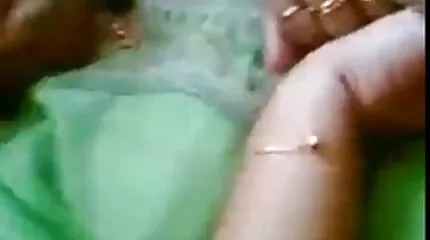 वसा स्तन के फुल सेक्सी अंग्रेजी पिक्चर साथ बहन ने अपने भाई को चुंबन के लिए आमंत्रित किया