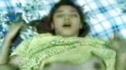 सेक्स मजबूर उसके सौतेले बेटे को साफ फुल सेक्सी इंग्लिश पिक्चर करने के लिए घर