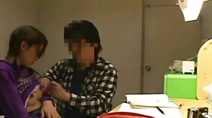 लैक्रोस कोच जॉनी डालता है नीली सेक्सी पिक्चर फुल एचडी में आंखों सोफी डि पर लंड