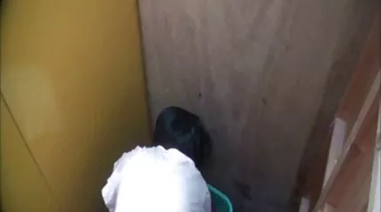 एल्सा जीन फिर से प्यार में है । सेक्सी वीडियो फुल पिक्चर